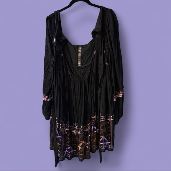 Free People Rhiannon Black Purple Boho Embroidered Dress - Sz Medium EUC - Picture 4 of 9